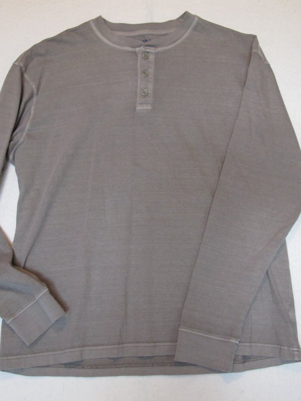 Old Navy Men's Henley Long Sleeve t-shirt Size XL (42)